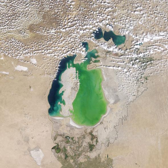 aral-sea-2000-original-border-in-gray